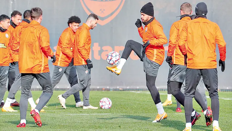 Una sesión de práctica de los jugadores de Shakhtar. EFE