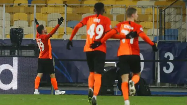 2-0. El Shakhtar deja al Real Madrid al borde de la eliminaci&oacute;n. EFE