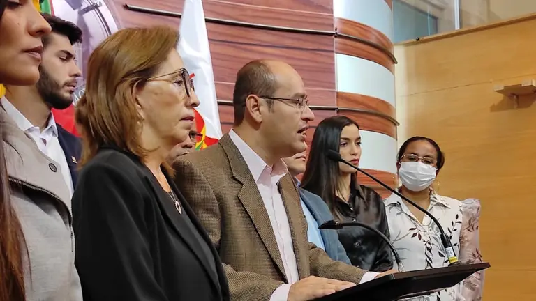 La bancada de Creemos, durante una conferencia de prensa. ARCHIVO