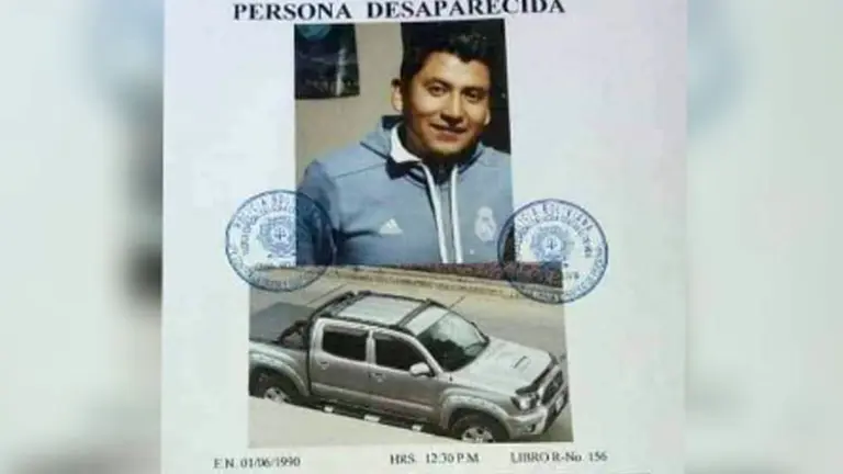 Afiche que reporta la desaparición de Ariel Rodríguez. POLICÍA