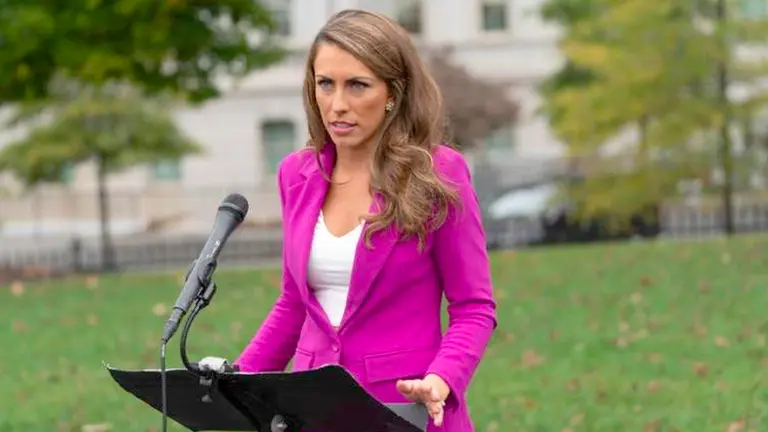 En la imagen, la directora de comunicación de la Casa Blanca, Alyssa Farah. EFE
