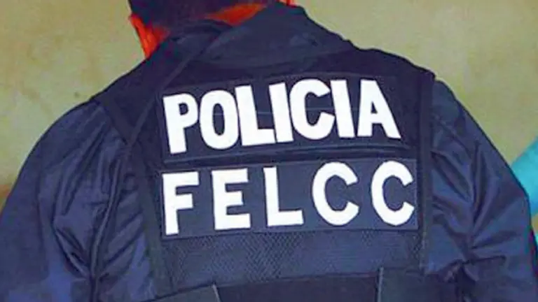 Fotografía ilustrativa de efectivos policiales. ARCHIVO