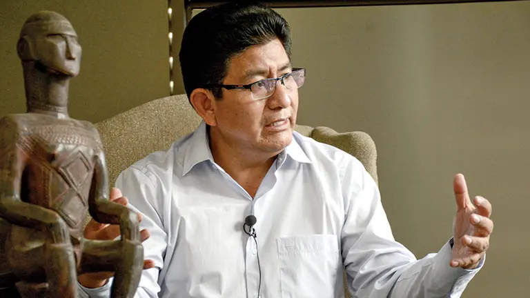 El ministro de Obras Públicas, Servicios y Vivienda, Edgar Montaño, el viernes en el hotel Toloma de Cochabamba.   DICO SOLÍS