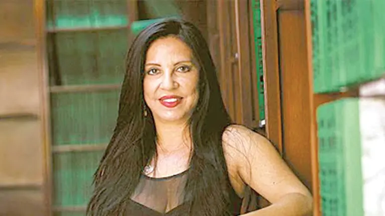 La escritora cruceña Giovanna Rivero.   