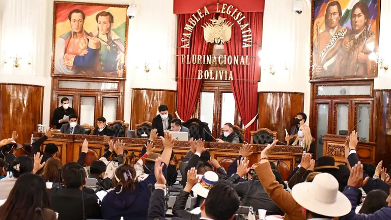La votaci&oacute;n  en la C&aacute;mara de Diputados. Cuenta de Twitter