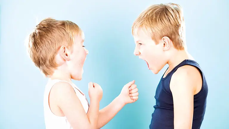 Acoso entre hermanos afecta la salud mental. RESESTRATEGIA.COM