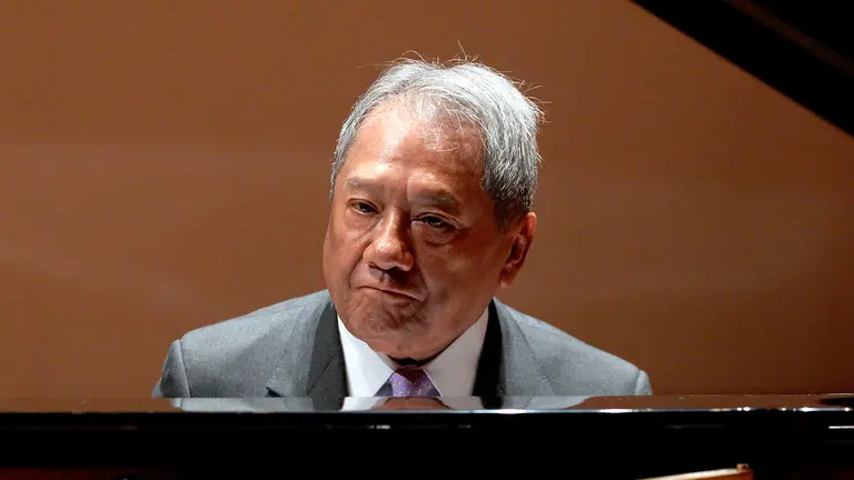 Cantautor mexicano Armando Manzanero durante un concierto en Ciudad de México (México). EFE