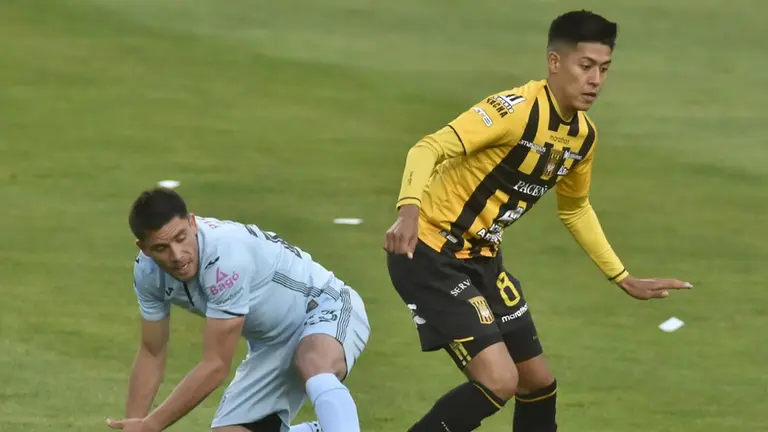 Fotograf&iacute;a de un partido disputado entre The Strongest y Bol&iacute;var. APG