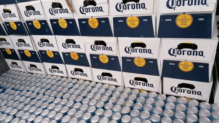 Cerveza decomisada en Santa Cruz.