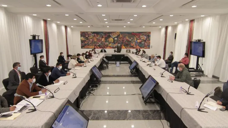 La reuni&oacute;n de alcaldes y gobernadores con el presidente Luis Arce. APG
