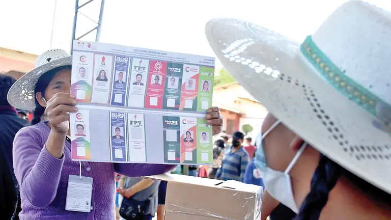 Ciudadanas durante las elecciones anteriores.DICO SOLÍS