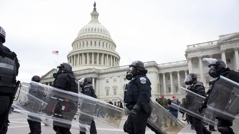 El Capitolio de EEUU fue despejado este miércoles y se restableció la seguridad en su interior. EFE