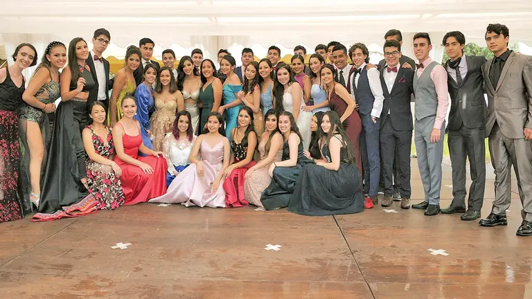 Los nuevos bachilleres del Colegio Alemán Federico Froebel. DANILO BALDERRAMA