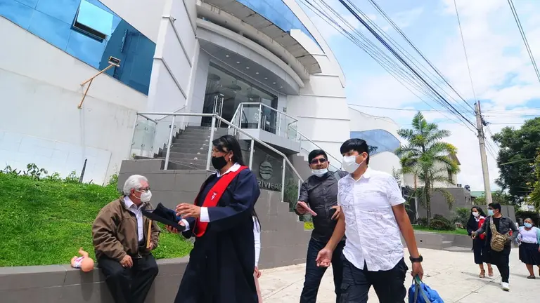 Im&aacute;genes del los graduados, ayer, en el sal&oacute;n La Riviera. NO&Eacute; PORTUGAL