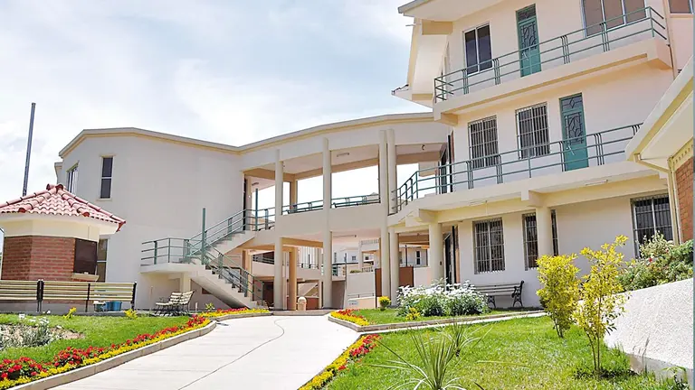 Fachada de la Academia de Música Man Césped. ARCHIVO