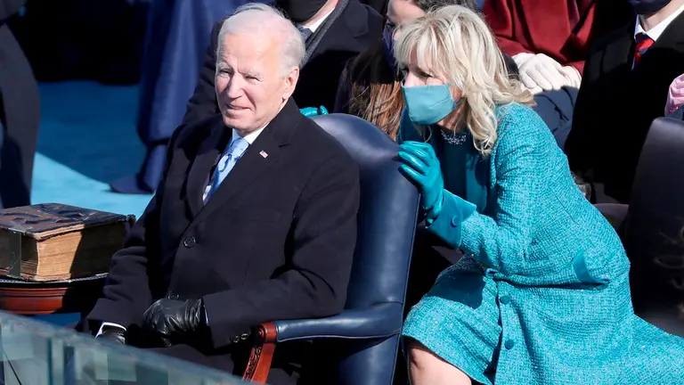 El presidente estadounidense Joe Biden (izq.) y la primera dama Dra. Jill Biden (der.). EFE