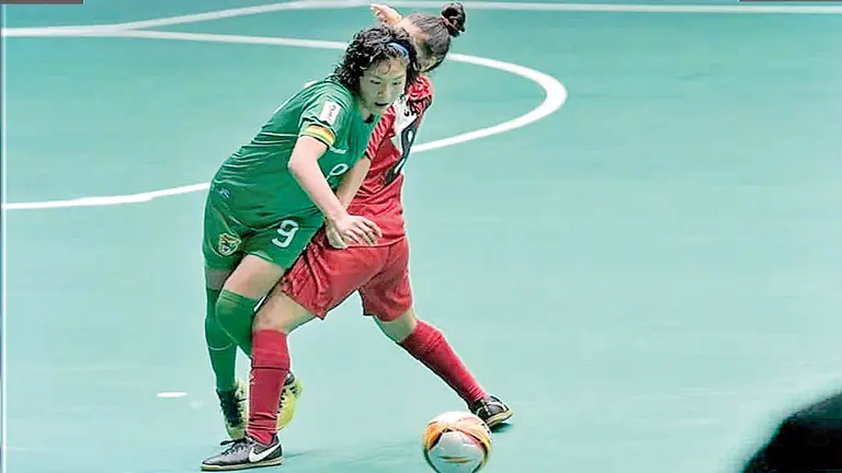 Karla Ticona supera la marca de su rival en el  Suramericano de 2018. KARLA TICONA