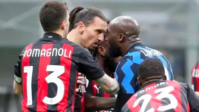 Italia sanciona con un partido a Ibrahimovic y Lukaku por pelea. EFE