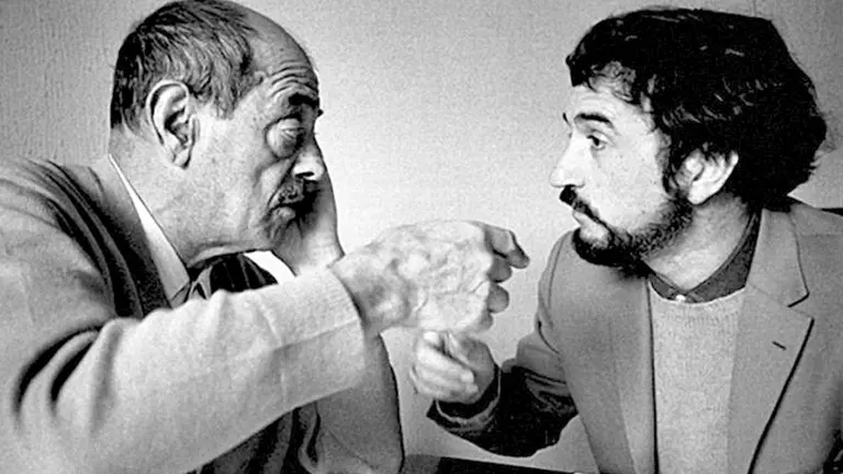 Luis Buñuel (izquierda) y Jean-Claude Carrière (derecha).  