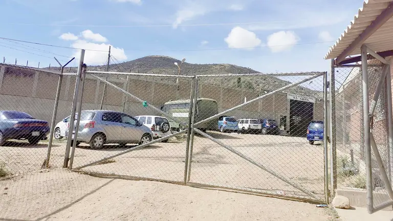 Una vista del frontis del penal de El Abra, en Sacaba. ARCHIVO