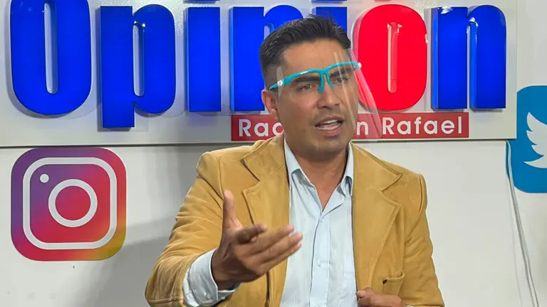 El candidato a la Alcald&iacute;a de Cercado por UCS, Roberto Perrog&oacute;n en Buena Noche de Opini&oacute;n. Opini&oacute;n