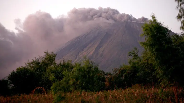 El volc&aacute;n San Crist&oacute;bal, el m&aacute;s alto de Nicaragua y situado en el "cord&oacute;n de fuego" del Pac&iacute;fico. EFE