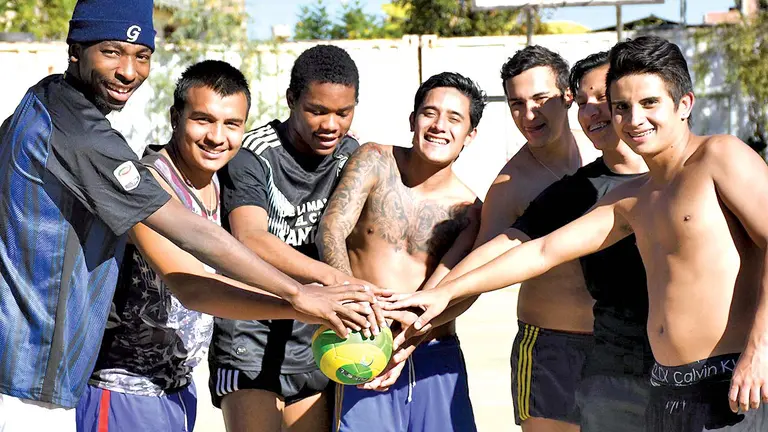 Los futbolistas colombianos Carlos Chávez, Heiber Para, Kenny Asprilla, Michael Narváez, Jhojan Vélez, Rubén Vega y Santiago Ávila. DICO SOLÍS