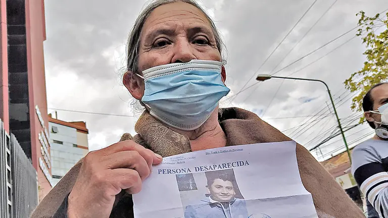 La mamá de Ariel exige pena máxima para los asesinos de su hijo, mientras se  desarrollaba la audiencia de los últimos imputados.    DICO SOLÍS