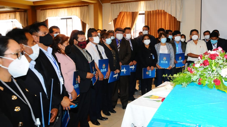 Posesi&oacute;n de los 43 directores distritales de educaci&oacute;n de Cochabamba. NO&Eacute; PORTUGAL