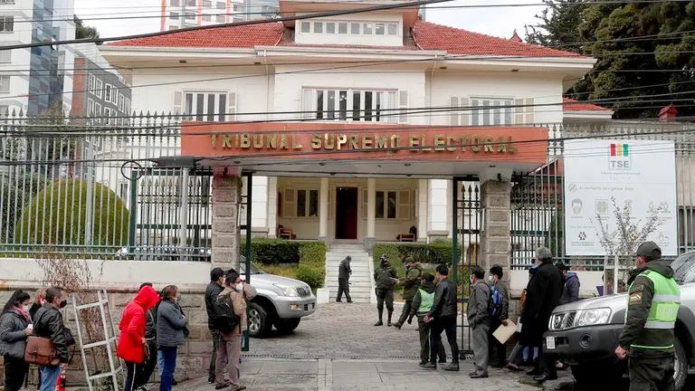 En la imagen un registro de la sede del Tribunal Supremo Electoral (TSE) en La Paz./ ARCHIVO