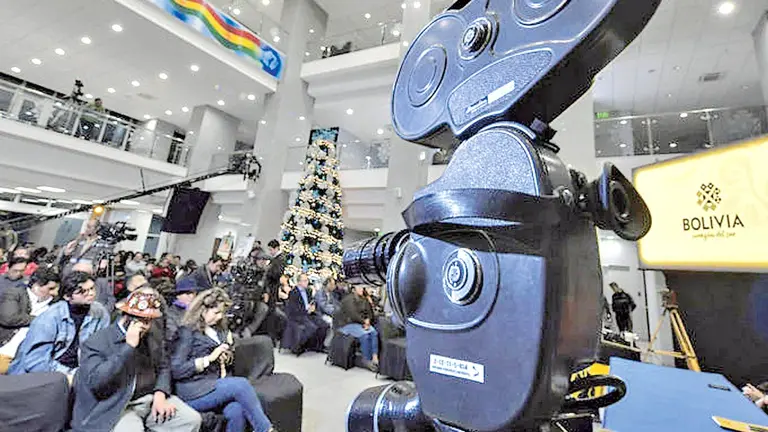 Imagen genérica de la presentación de un evento cinematográfico en La Paz.  ADECINE