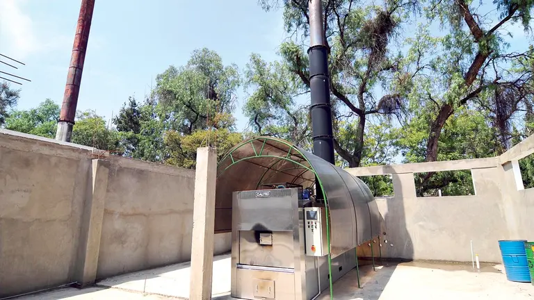 El horno crematorio instalado en el Cementerio General de la ciudad. NOÉ PORTUGAL