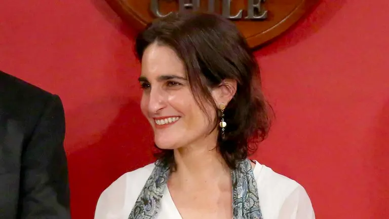 En la imagen, la saliente ministra de Trabajo de Chile, María José Zaldívar. EFE