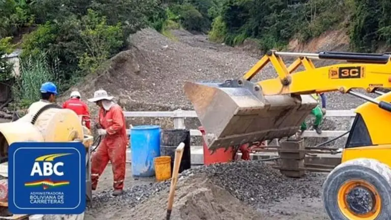 Comienza fase final de construcci&oacute;n de tres t&uacute;neles y un puente en tramo Santa B&aacute;rbara - Caranavi. ABI
