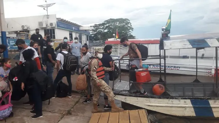 Efectivos navales detienen a 11 cubanos sin documentaci&oacute;n en Guayaramer&iacute;n