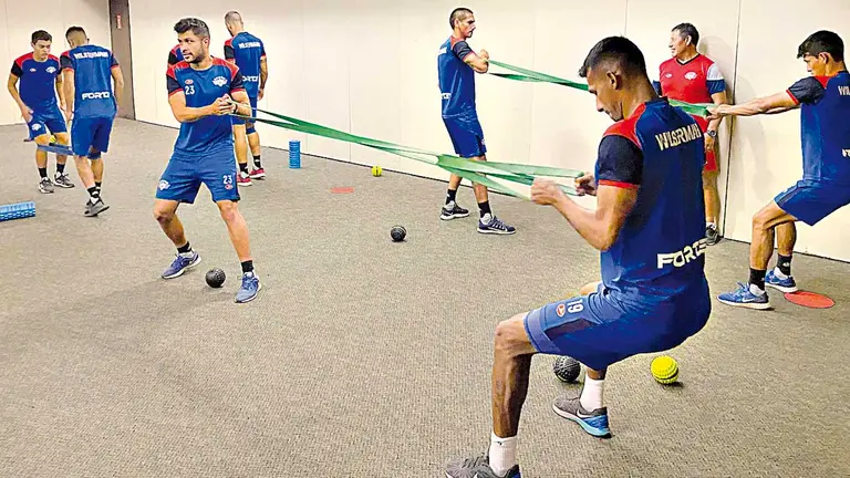 Los aviadores entrenan en el hotel, durante una concentración. ARCHIVO WILSTERMANN