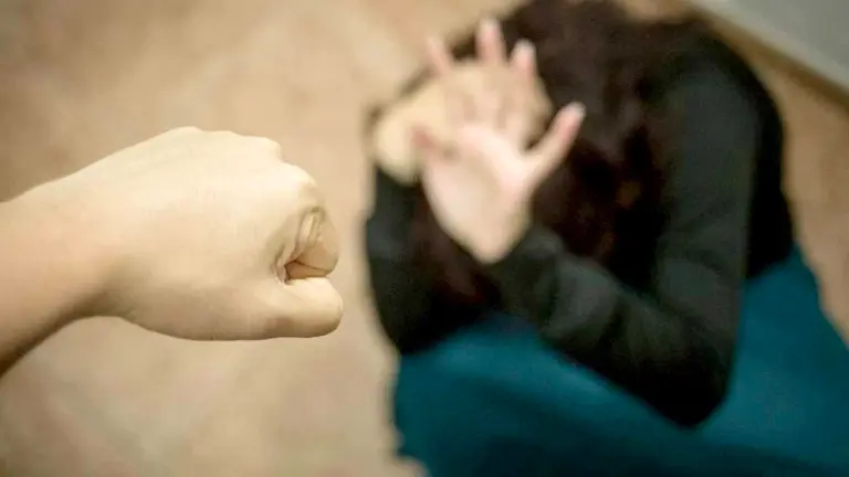 Fotografía ilustrativa de una víctima de violencia. PIXABAY
