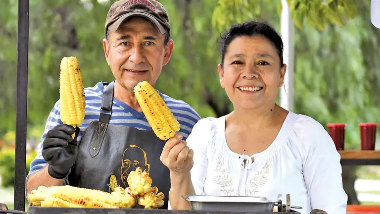 Don Choclo es un emprendimiento conformado por Mery Lagos y Hernando Mantilla, un matrimonio colombiano. DICO SOLÍS
