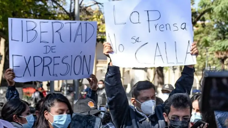 Los comunicadores, en estado de emergencia. Dico Sol&iacute;s