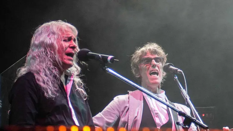 Rodolfo Garc&iacute;a junto a Luis Alberto Spinetta en el concierto Los Amigos de Spinetta. Cortes&iacute;a P&aacute;gina12