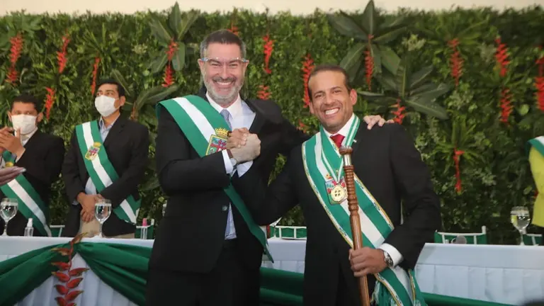 Fernando Camacho, durante su posesi&oacute;n de gobernador de Santa Cruz.