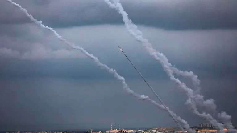 Israel ataca objetivos de Ham&aacute;s en Gaza en respuesta a lanzamiento de cohetes. EFE