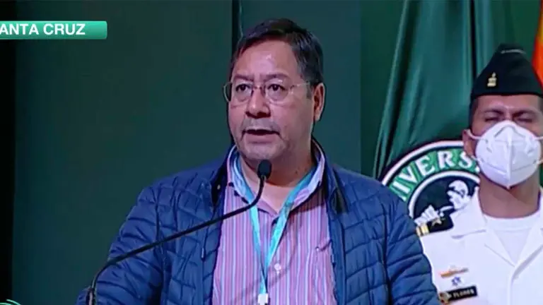 El presidente del Estado Luis Arce en conferencia de prensa. BTV