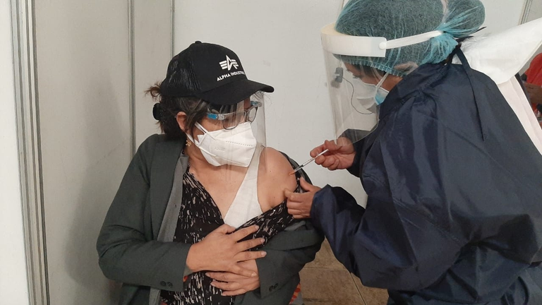 Vacunaci&oacute;n contra el coronavirus en Feicobol. ARCHIVO