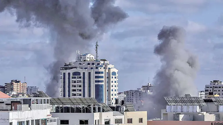 Panorama de la Franja de Gaza después de un bombardeo. / ARCHIVO
