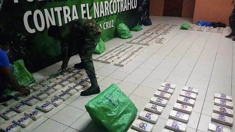 Una imagen de las drogas incautadas por las autoridades. Clave 300