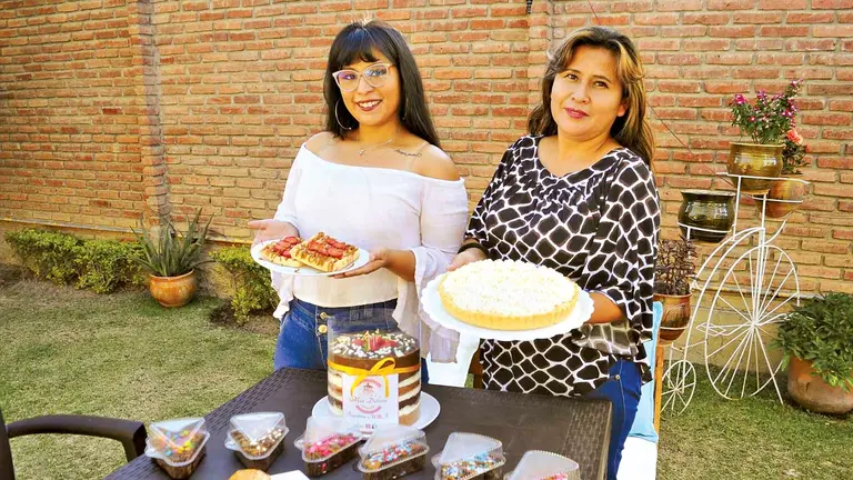 Ana Álvarez y Marcela Baldiviezo, madre e hija, son el equipo detrás de este emprendimiento. NOÉ PORTUGAL