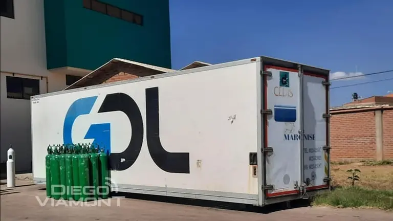 Container frigor&iacute;fico para fallecidos por COVID en el hospital del Sur. DIEGO VIAMONT