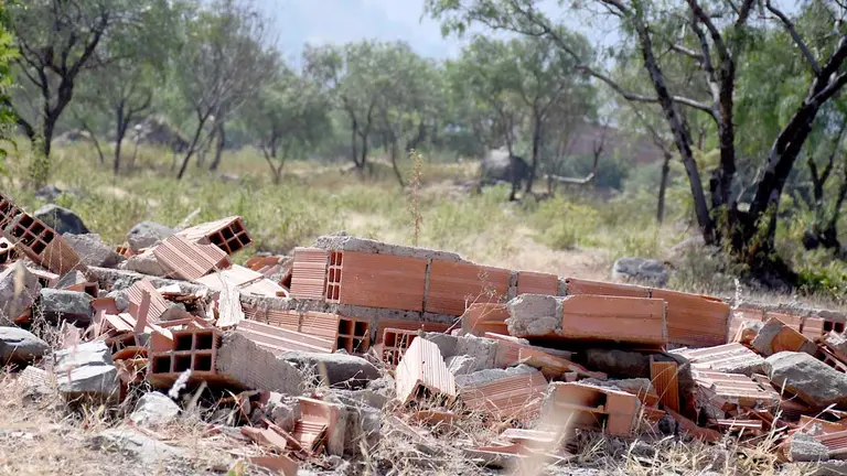 El lado este de la torrentera Pintu Mayu, donde antes ya hubo construcciones. DICO SOLÍS