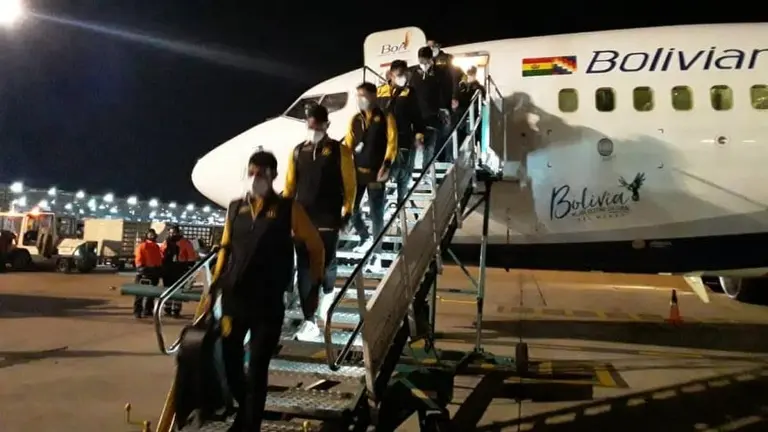 El conjunto atigrado, ni bien arrib&oacute; a Ezeiza. TyC Sports